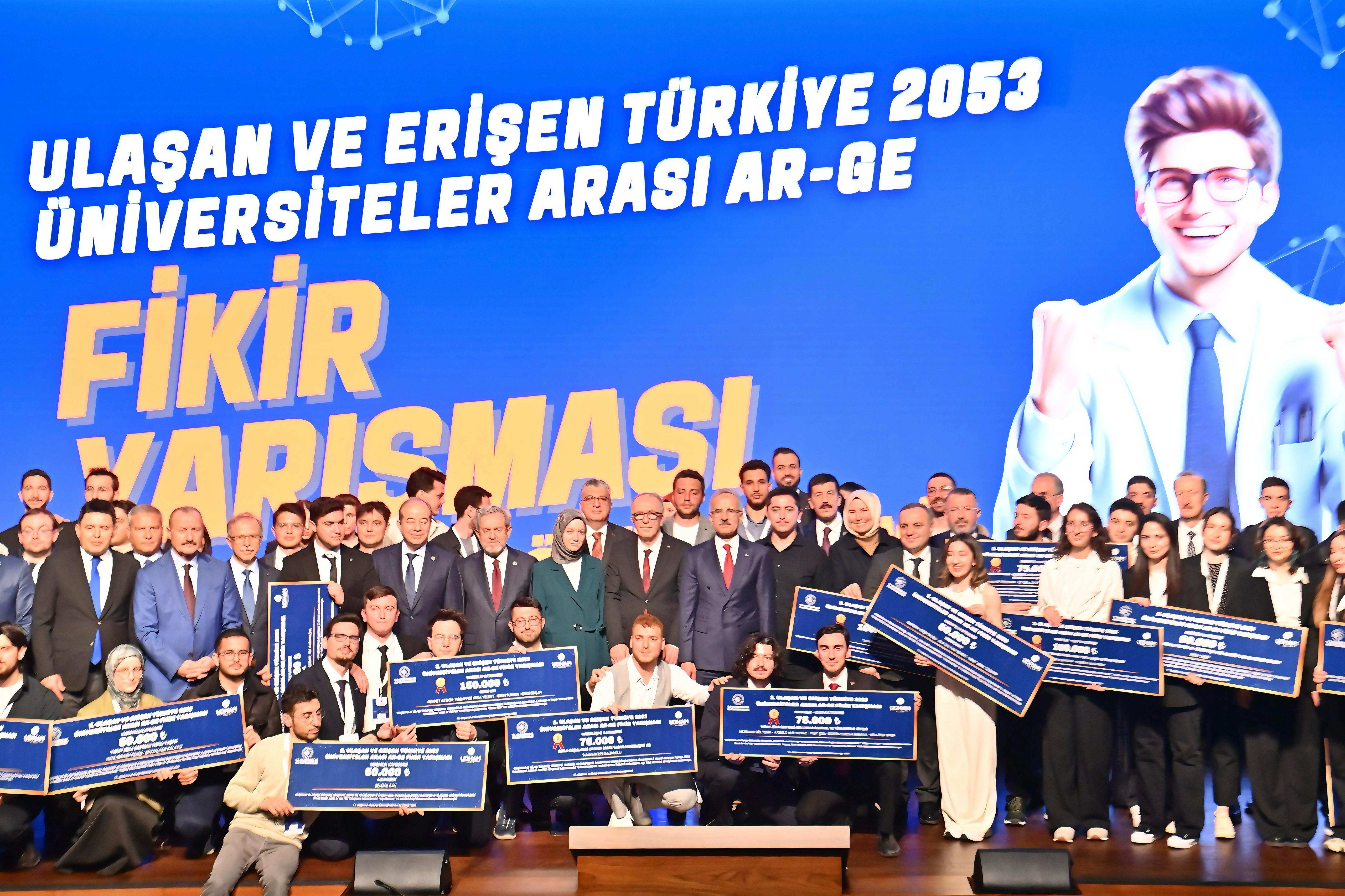 Türkiye'nin Geleceğine Işık Tutan Gençler: Ulaşan ve Erişen Türkiye 2053 Yarışması Ödülleri